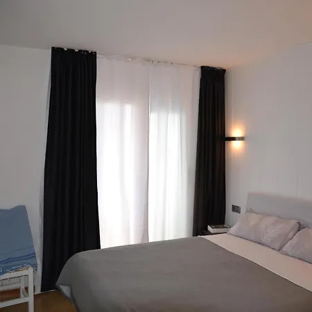 Pineda 19, - Centro - Es-323-60 L'Estartit